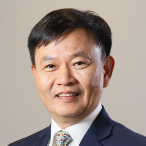 Dr P Y Leung (Former Chief Executive of Hospital Authority)