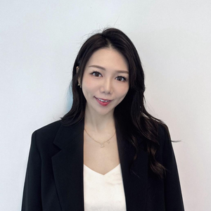 Kiko Wong (Associate Account Director at Guru Online)